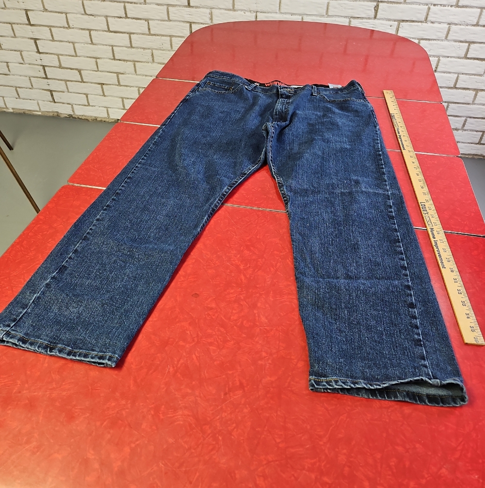 Wrangler Men's Dark Blue Relaxed Jeans 40 X 29